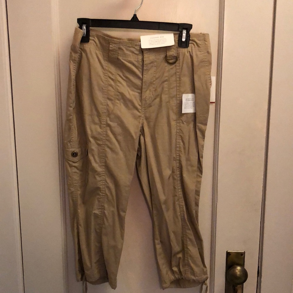 Croft & Barrow stretch khaki capris